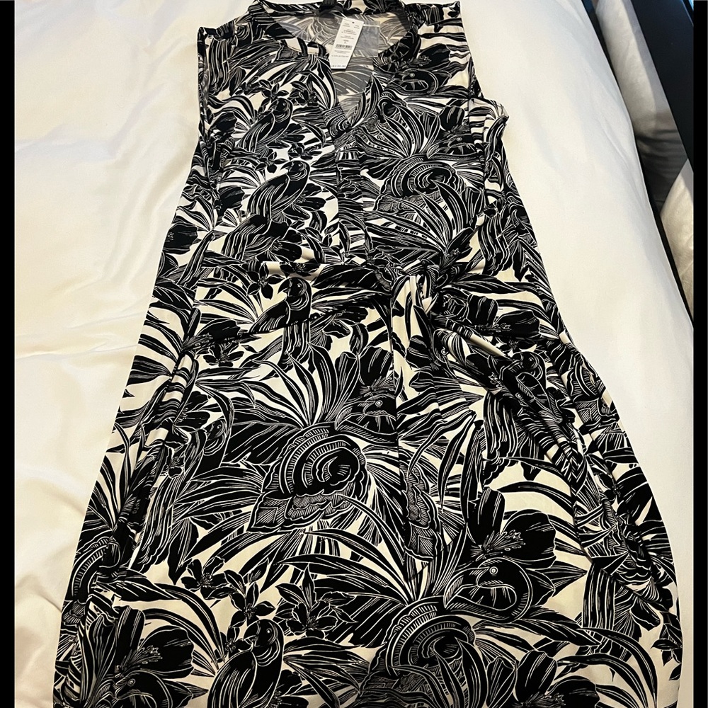 White House Black Market NWT size Large dress